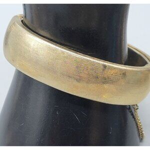 Vintage Wide Hinged Bangle Bracelet Oval Gold Tone Safety Chain W17.3mm Size 6.5